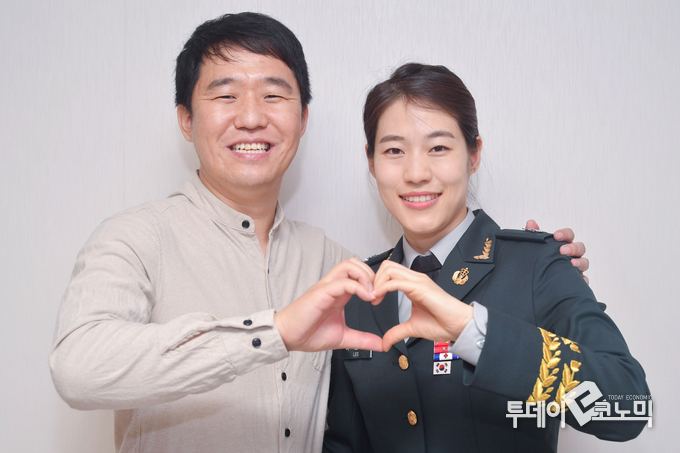 삼성SDI 이성재 프로-국군간호사관학교 이쁘니 소령 (사진=삼성SDI)