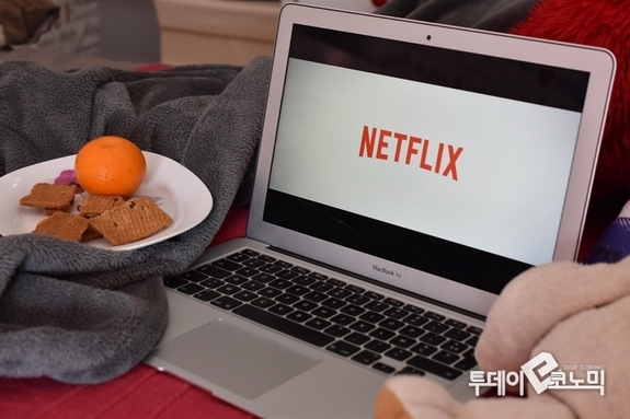 광고요금제 효과 톡톡...넷플릭스 월 이용자 9400만명